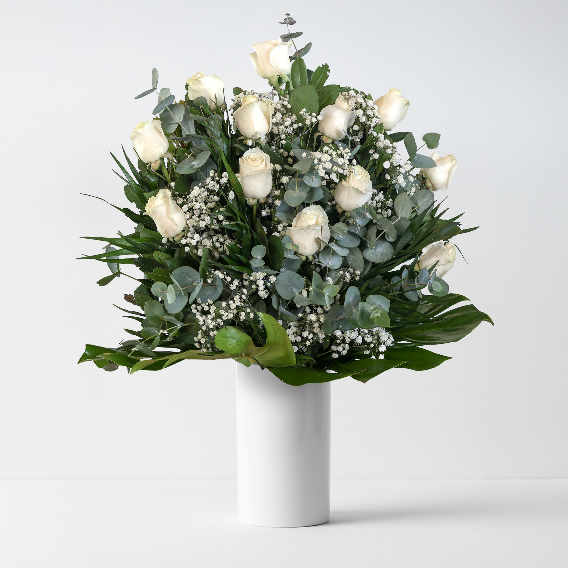 Ramo de 12 rosas blancas