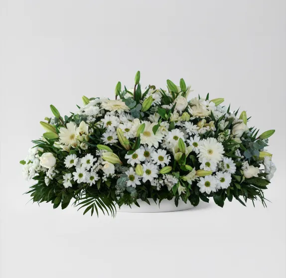 Centro de flores blancas premium