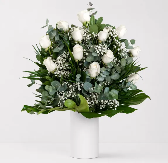 Ramo de 12 rosas blancas