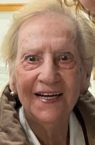 MARIA ESTHER IRAIZOZ MUNIAIN