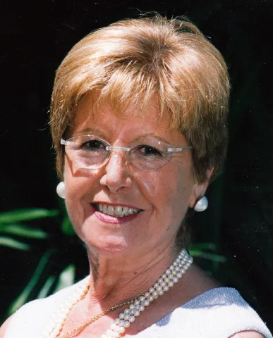 M.ª ÁNGELES ARRIOLA GOIKOETXEA