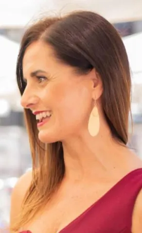 AINHOA LOIZAGA DE LA HERRAN