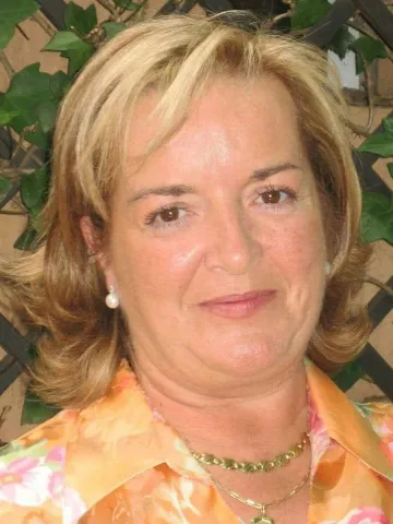 Mª CARMEN IRAZUSTA UGARTEMENDIA