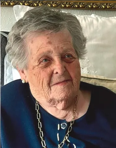 ANA AGUIRREZABALA URIA