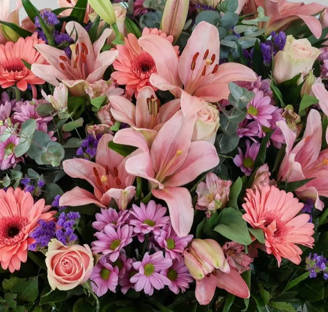 Centro de flores silvestres medium