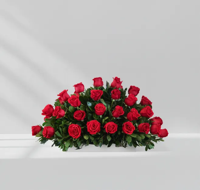 Centro de rosas rojas pequeño