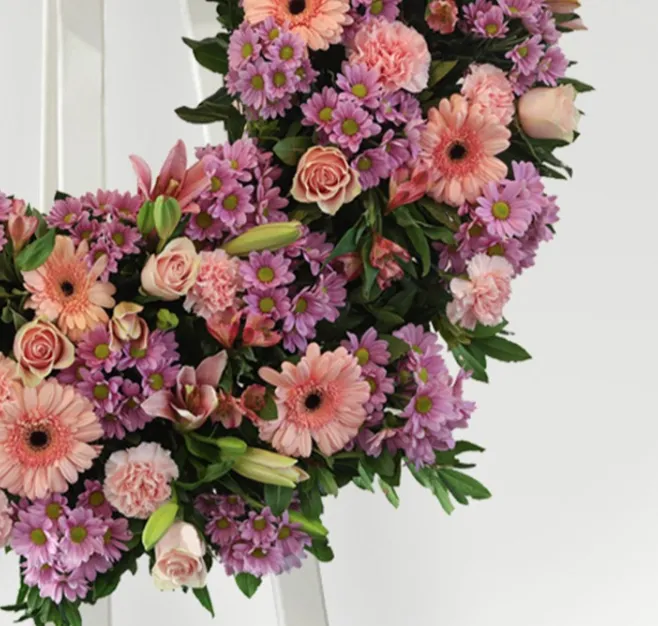 Corona de flor rosada medium