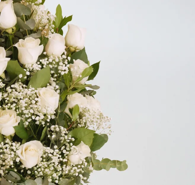 Ramo de 18 rosas blancas