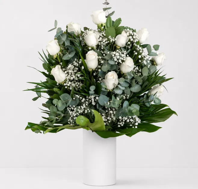 Ramo de 12 rosas blancas