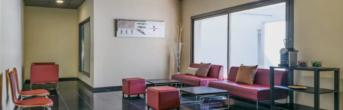 Funeraria / Tanatorio Municipal Cambrils Mémora